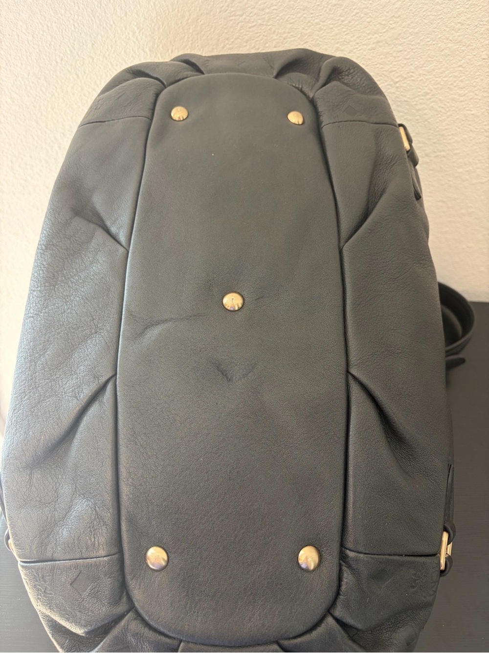 MCM black leather drawstring bucket bag with gold hardware - Picture 6 of 15